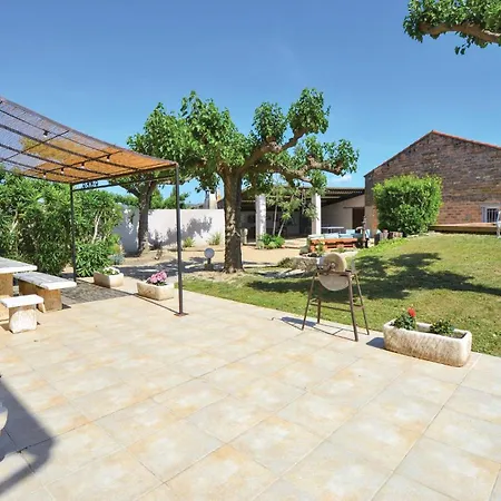 Holiday home Stunning In With Kitchen *
