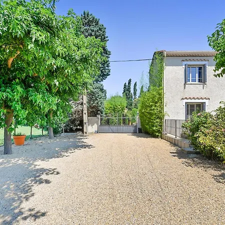 Stunning In With Kitchen * Vallabregues
